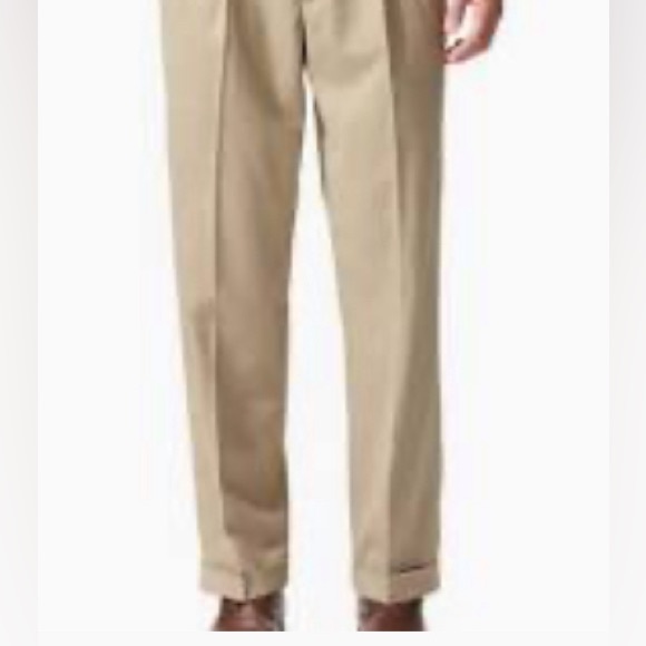 Dockers size 46 x 30 men’s casual pants - Picture 1 of 5